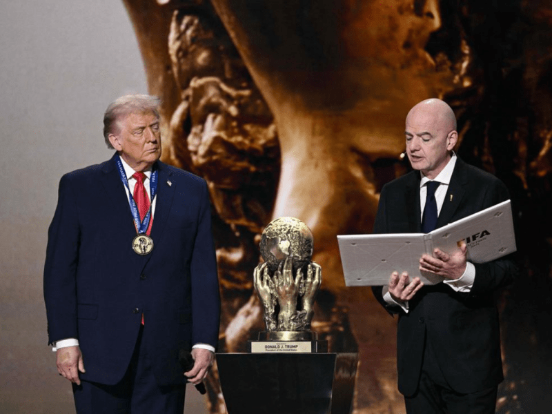 Tirage Coupe du monde 2026 : pourquoi Donald Trump a-t-il reçu un « prix de la paix » FIFA&nbsp;?
